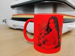 荧光品红陶瓷马克杯